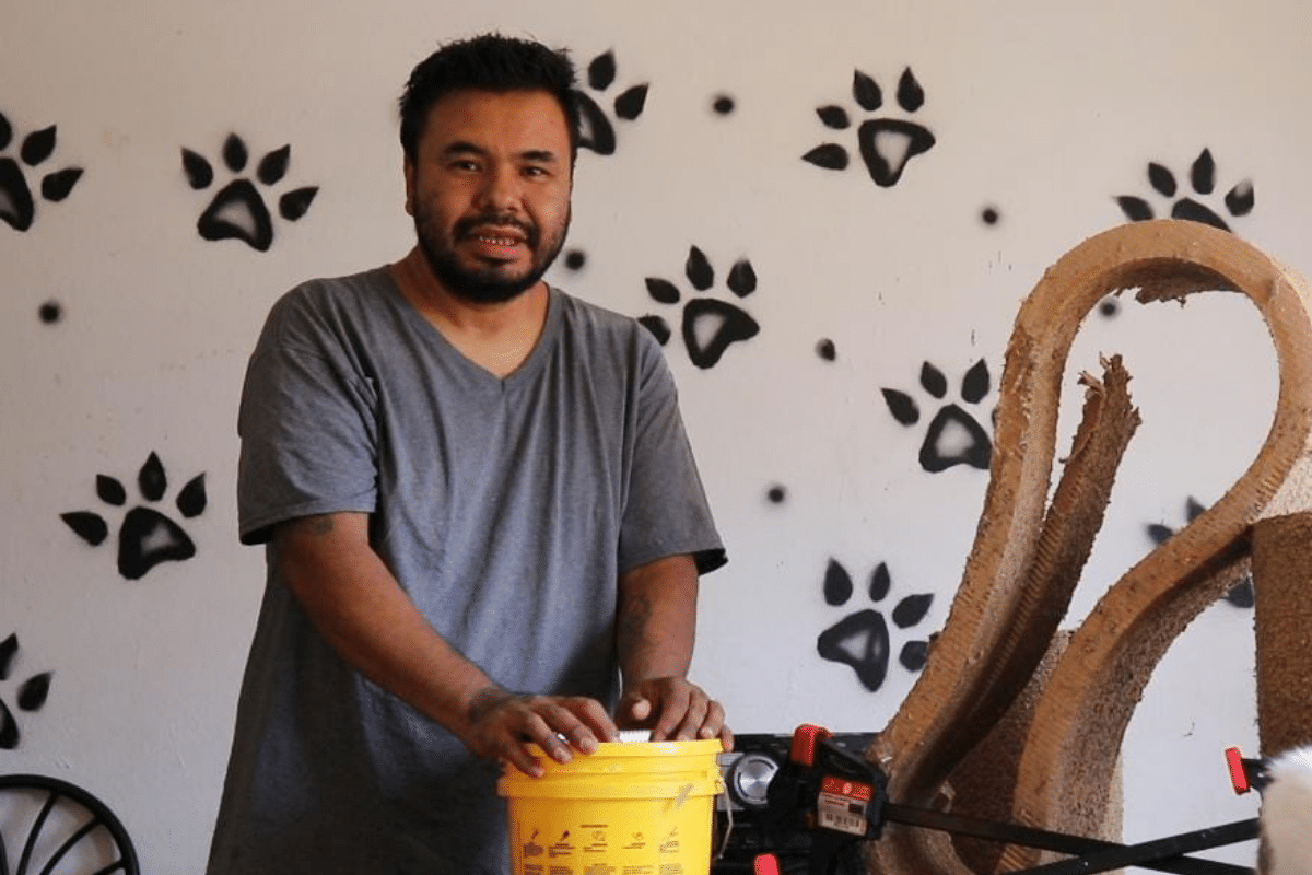 Juan, el cineasta que se dedica a salvar gatitos en Huehuetoca