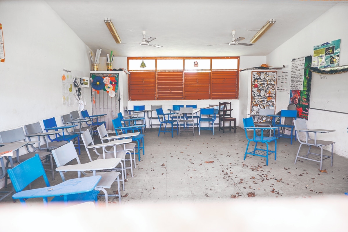 A unos días del inicio del ciclo escolar, varios centros escolares aún muestran daños tras ser vandalizados durante el cierre por la pandemia