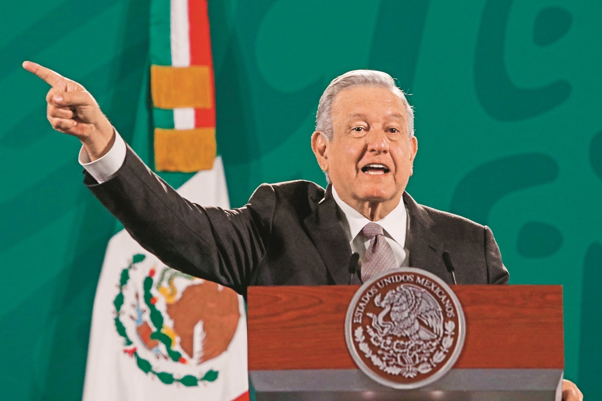 Tras volver a criticar a los órganos electorales y a la oposición, el presidente Andrés Manuel López Obrador insistió en presentar al Congreso una reforma electoral