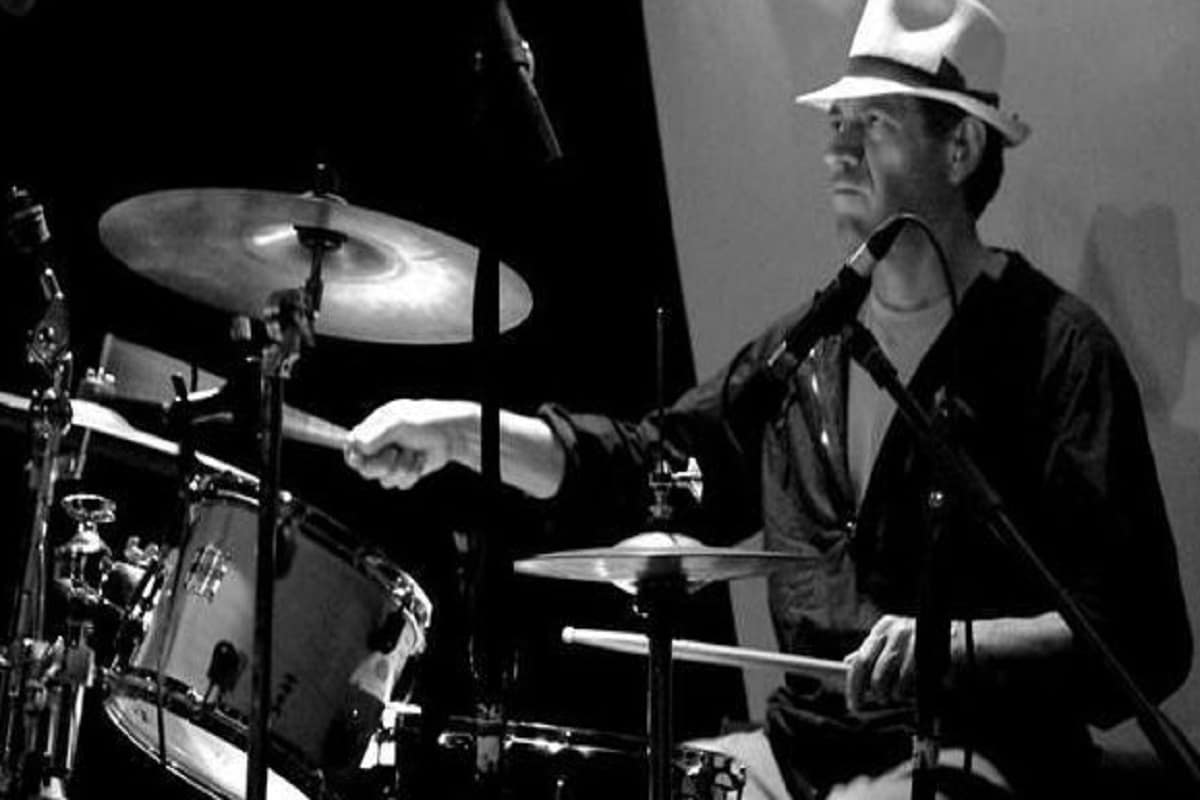 Juan Carlos Novelo, primer baterista de Caifanes ha fallecido