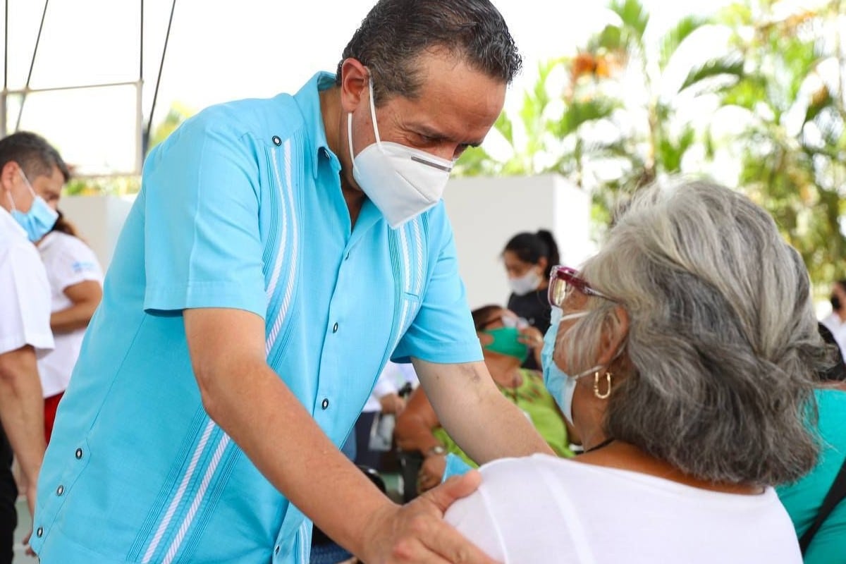El gobernador de Quintana Roo visitó Cozumel.