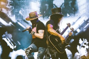 Guns N’ Roses demanda a tienda de armas en Texas por usar su nombre. Noticias en tiempo real