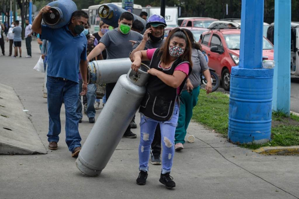 Gaseros llaman a paro indefinido en el Valle de México