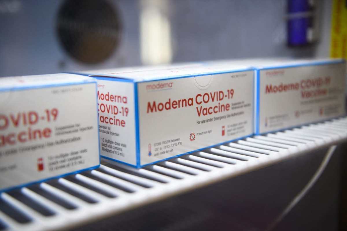 EMA aprueba dosis de refuerzo de la vacuna Moderna para mayores de 18