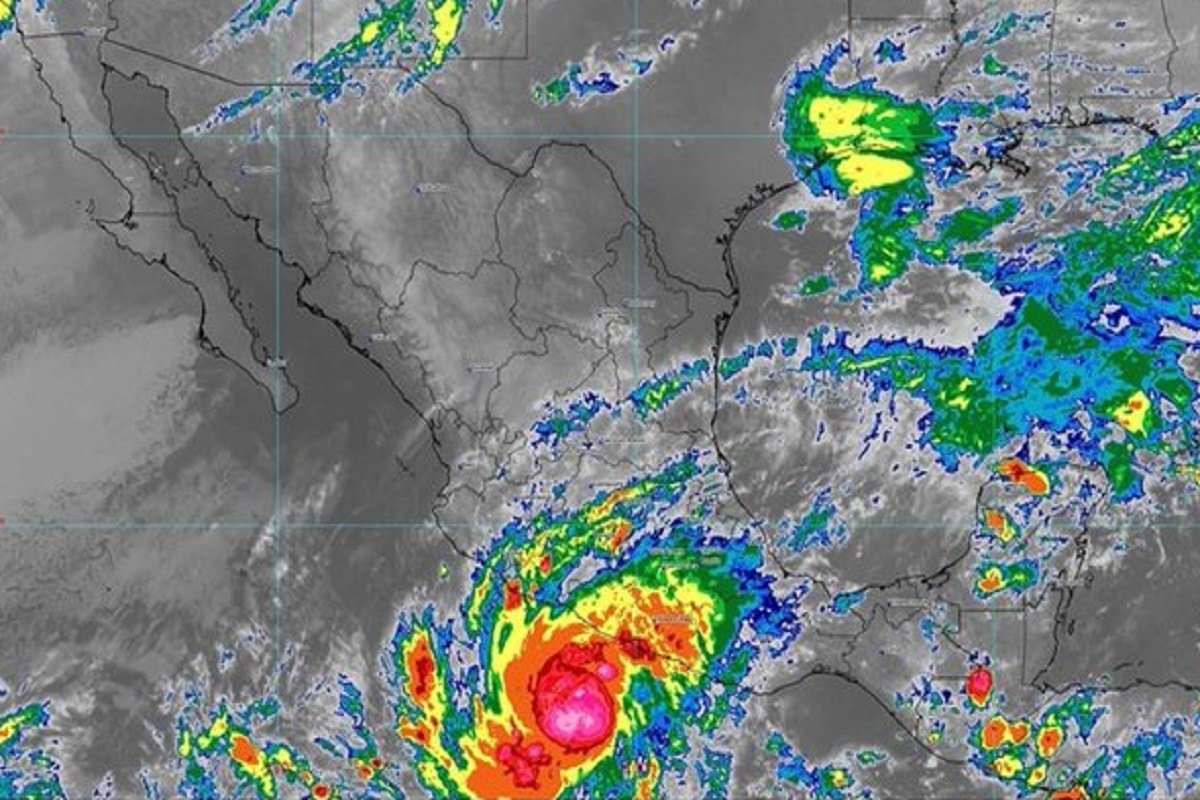Huracán «Rick» avanza a costas mexicanas; podría fortalecerse este domingo. Noticias en tiempo real