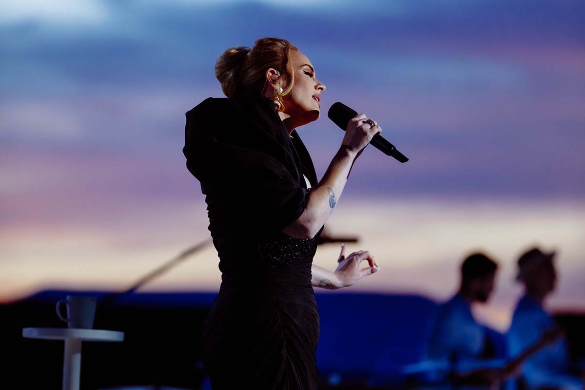 Adele regresa con nueva fuerza en su álbum "30"