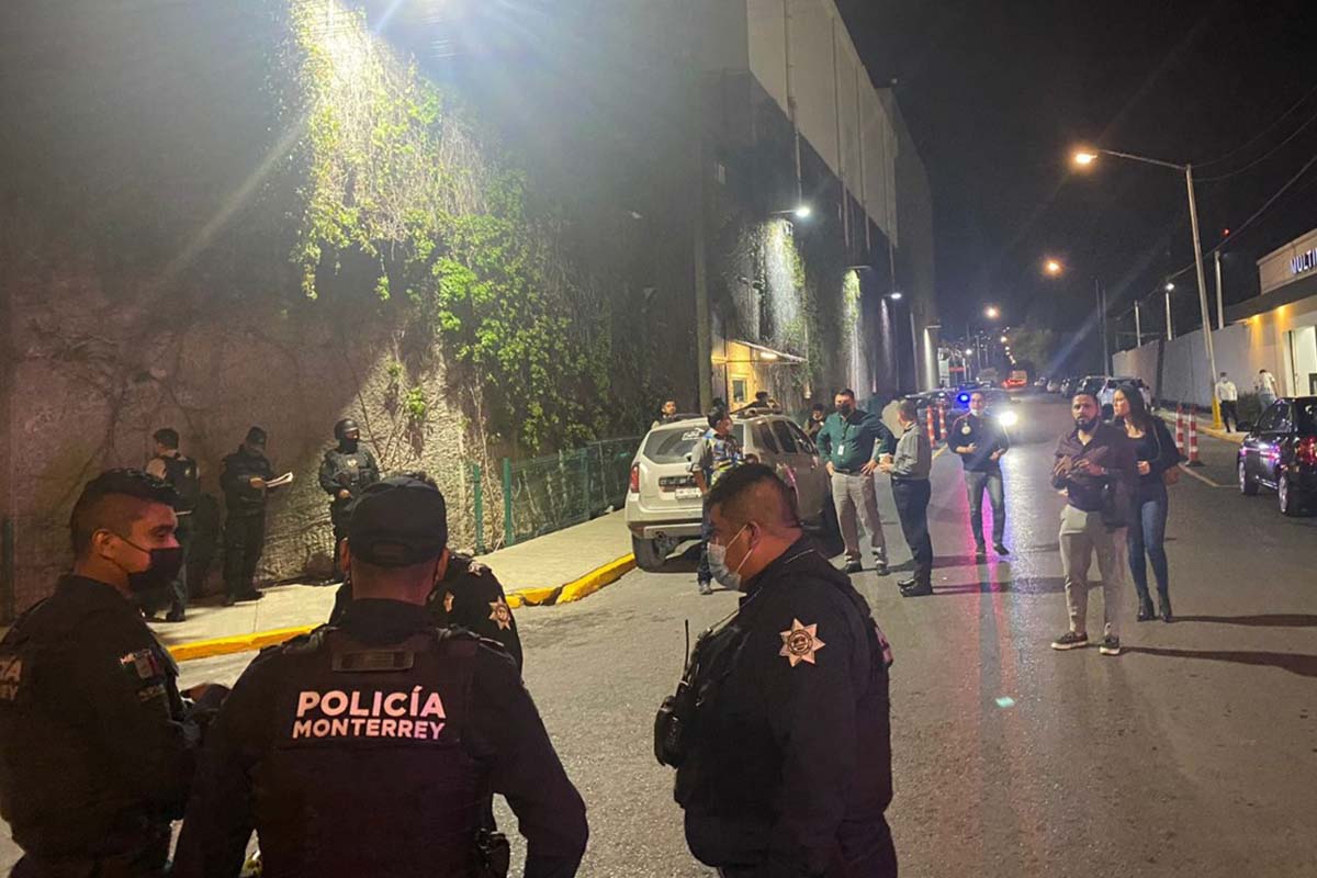 Alarman disparos frente a las instalaciones de Multimedios en Monterrey