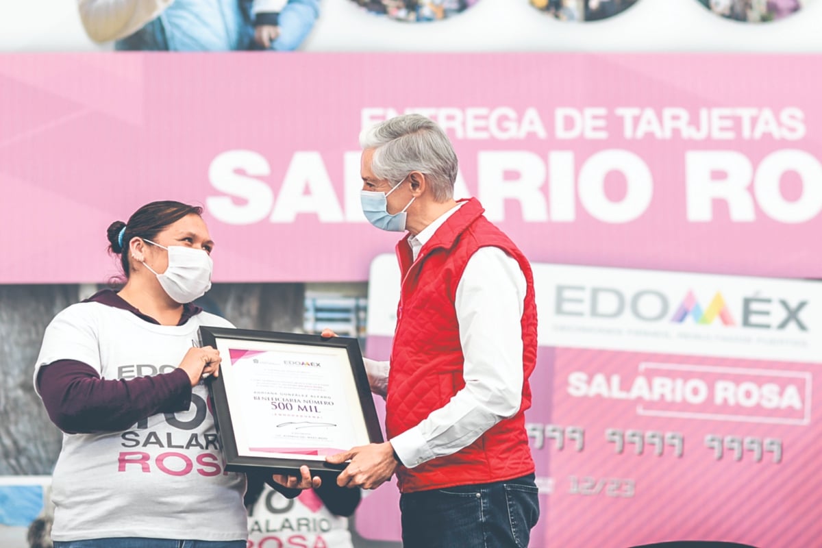 Del Mazo entrega tarjeta número 500 mil del Salario Rosa. Noticias en tiempo real