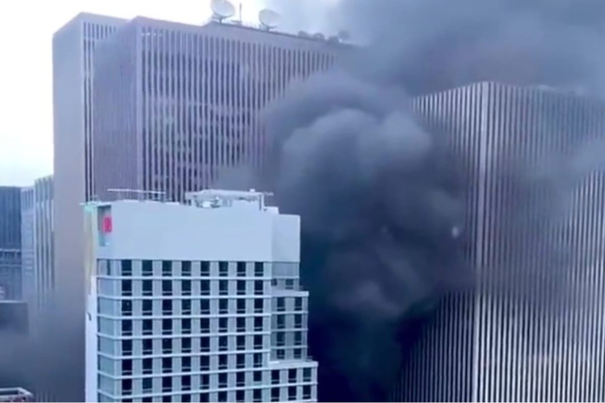 Foto: captura | El incendio en un edificio de Nueva York fue controlado por un grupo de 78 bomberos.