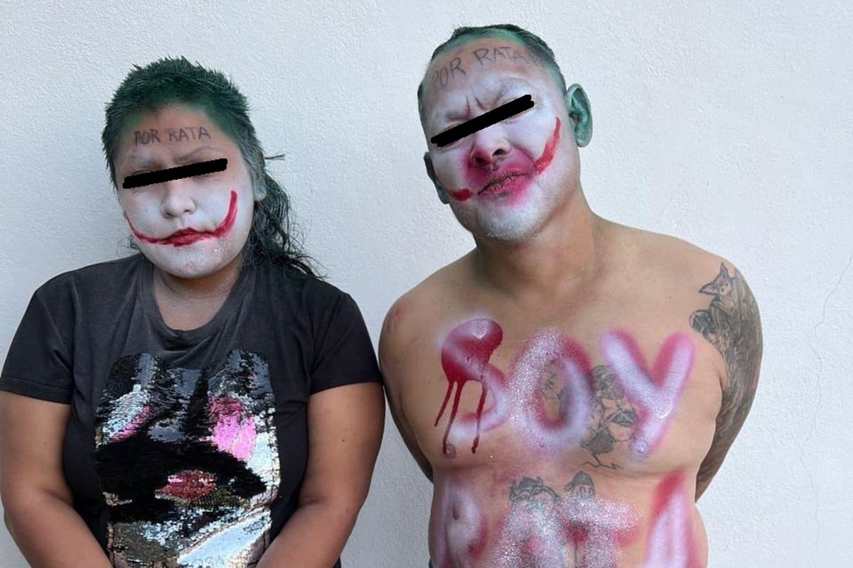 Foto: redes | Un hombre y una mujer fueron amarrados a un poste con el rostro pintado como el Joker.
