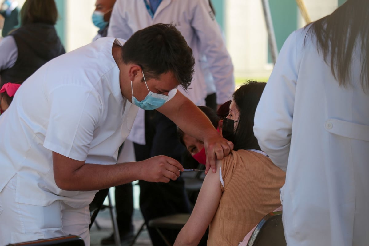 Foto: Crisanta Espinosa/Cuartoscuro | El Plan Nacional de Vacunación continuará con aplicación de dosis para rezagados y adolescentes con comorbilidades.