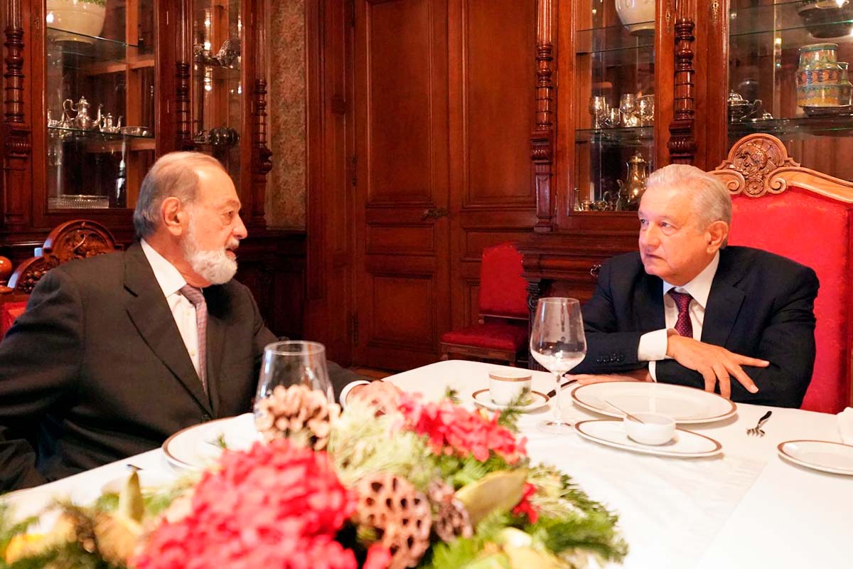 AMLO se confronta con los empresarios de México, salvo con su "amigo" Carlos Slim