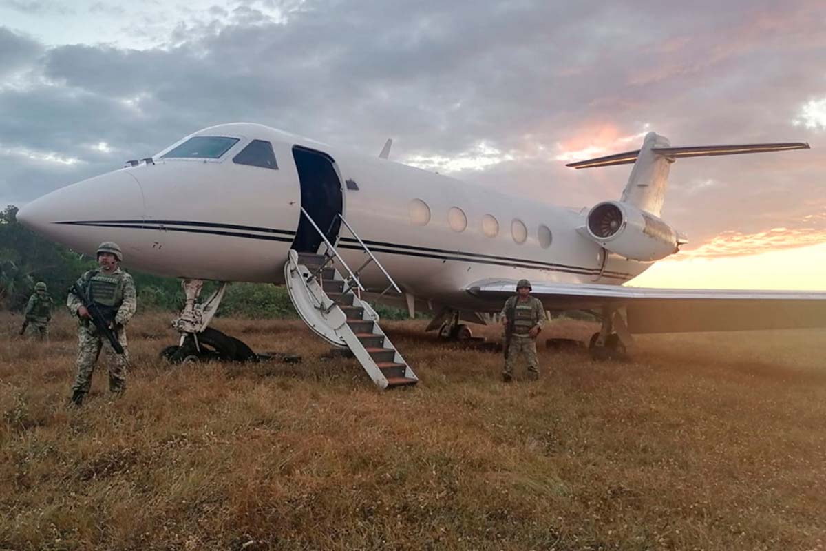 Decomisan aeronave y 246 kilos de droga en Chiapas