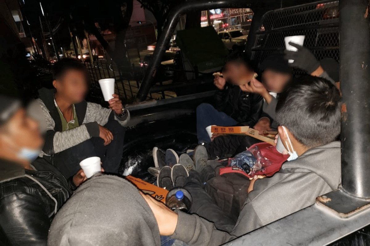 Foto: Secretaría de Seguridad del Estado de Jalisco | Cuatro mujeres y 16 hombres (todos menores de edad) de origen guatemalteco fueron encontrados en la caja de una camioneta en Ojuelos, Jalisco