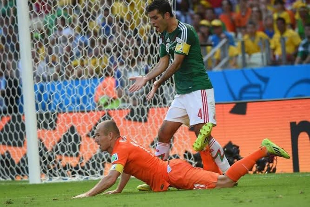 Por Checo, Países Bajos buscará disculpa de Robben por penal en Mundial de Brasil