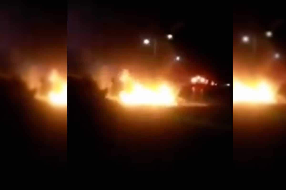 Foto: Captura de video. Esta madrugada explotaron tres coches bomba en el penal de Tula, Hidalgo.