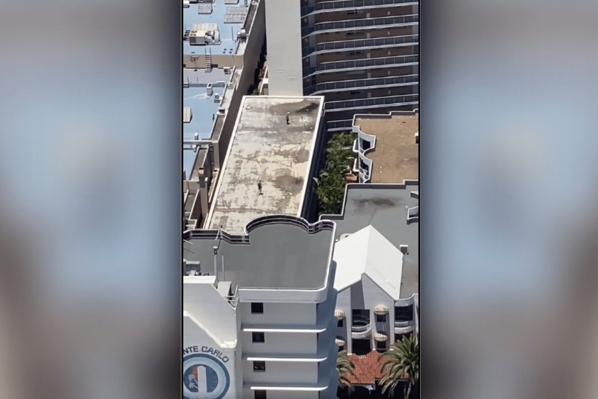 Video: Hombre realiza salto mortal entre dos edificios de 12 metros. Noticias en tiempo real