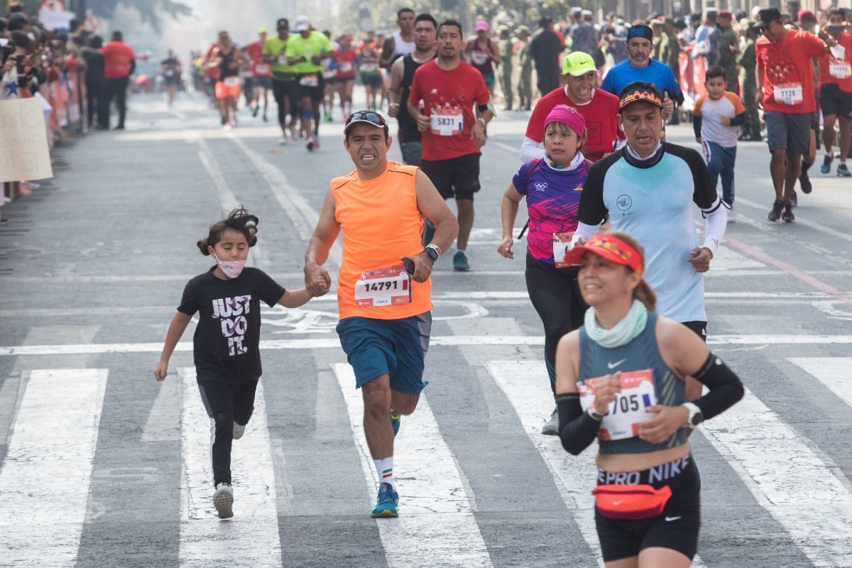 Participan 20 mil atletas en el medio maratón de la Ciudad de México. Noticias en tiempo real