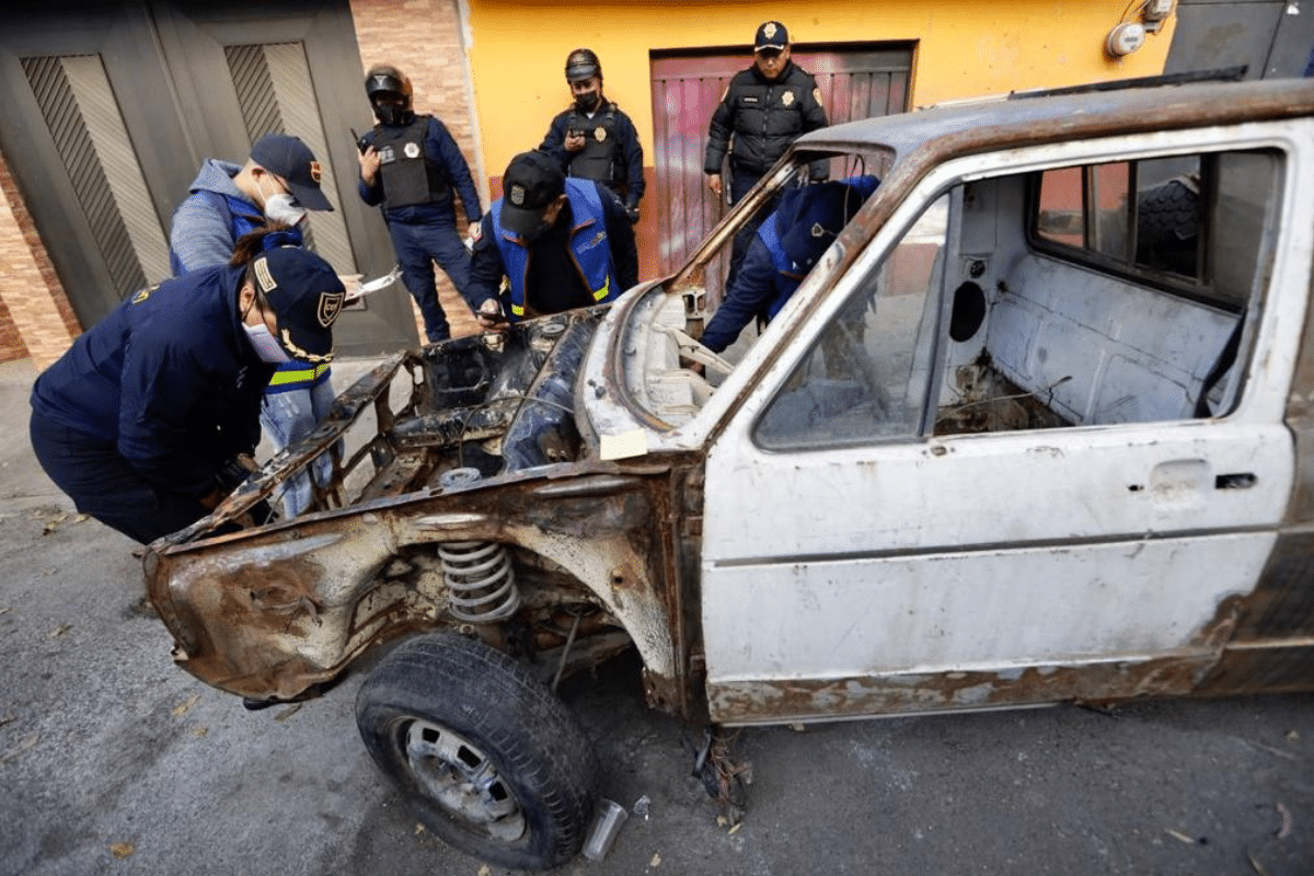 Foto: Especial | Retiran vehículos chatarra en Coyoacán