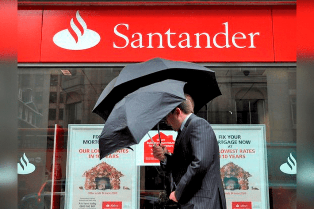 Foto: EFE | Un "problema de programación" le costó más de 3 mil 500 millones de pesos al banco español Santander
