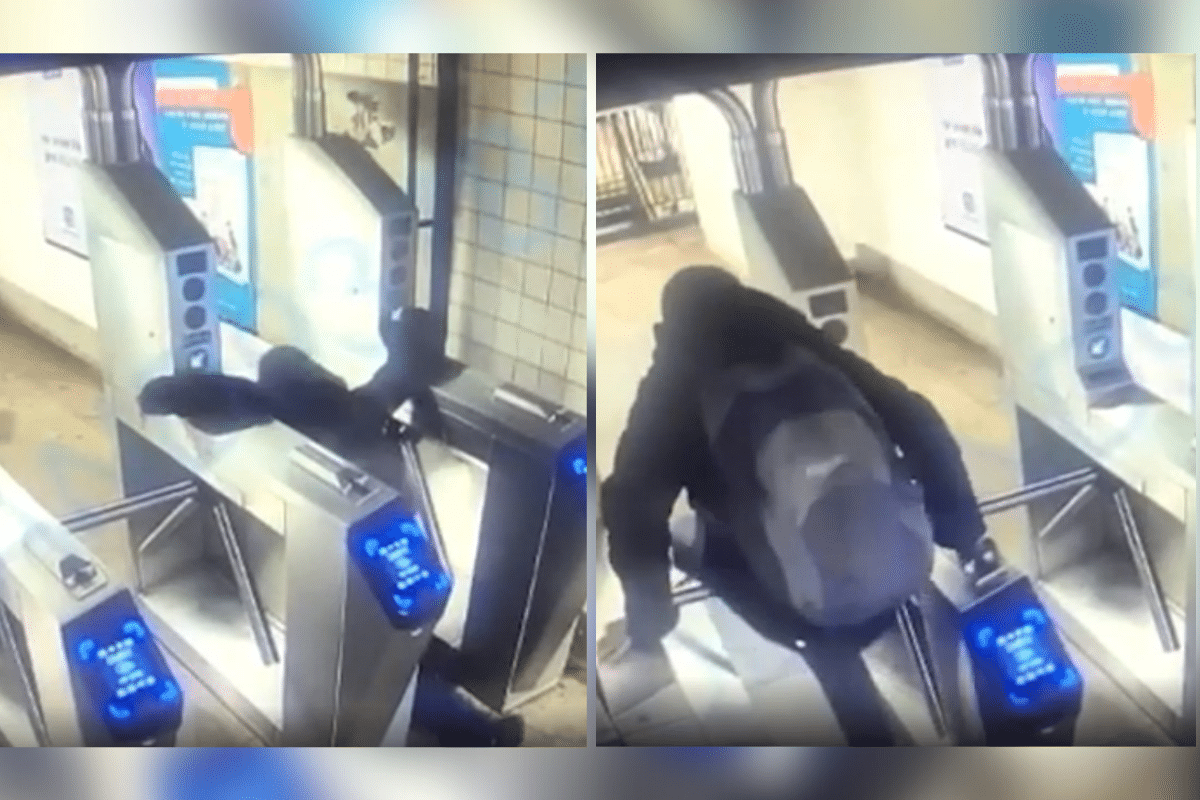 Foto: Captura de video | En al menos cuatro ocasiones, el joven intenta brincar los torniquetes del Metro. Luego sufre una caída mortal