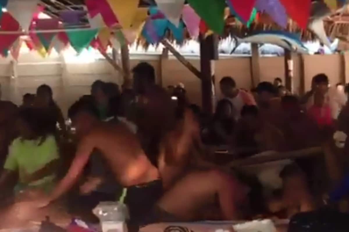 Foto: captura | La pelea campal entre el grupo de turistas quedó registrada en video.
