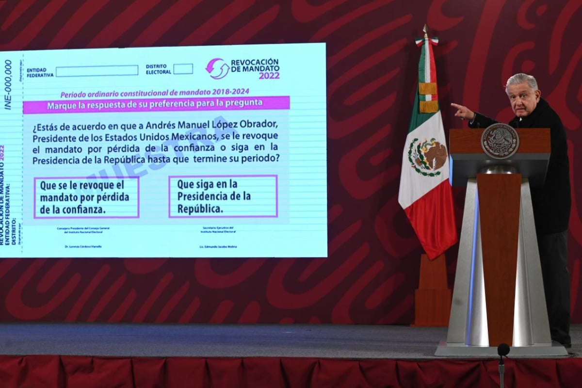 El presidente López Obrador consideró que la pregunta de revocación de mandato es complicada.