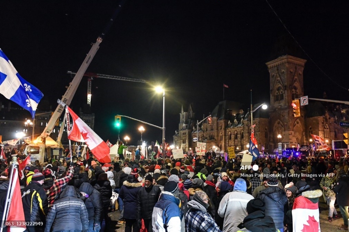 Ottawa "fuera de control" por protesta contra medidas sanitarias de Canadá