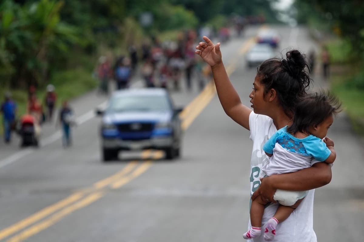 INM hacinó a migrantes en Villahermosa; había niños: CNDH 