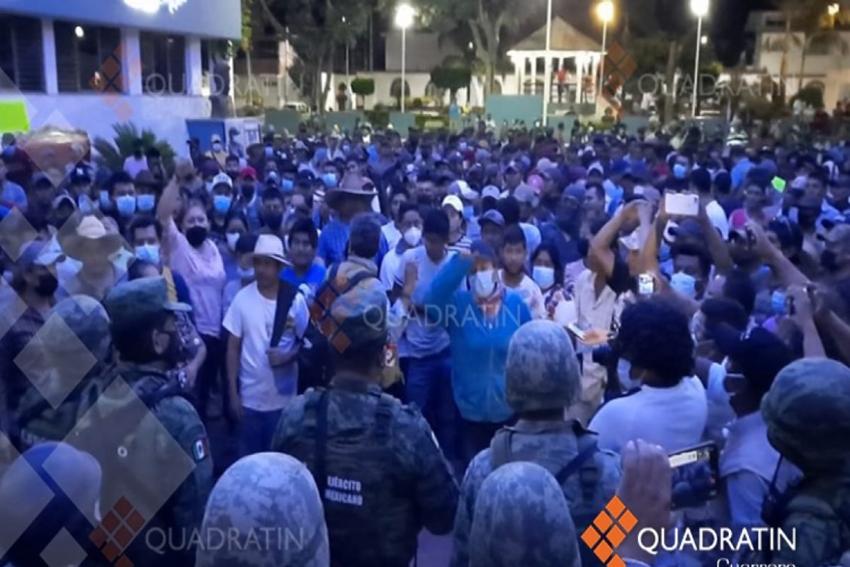 Los policías y militares retenidos en Quechultenango fueron liberados.