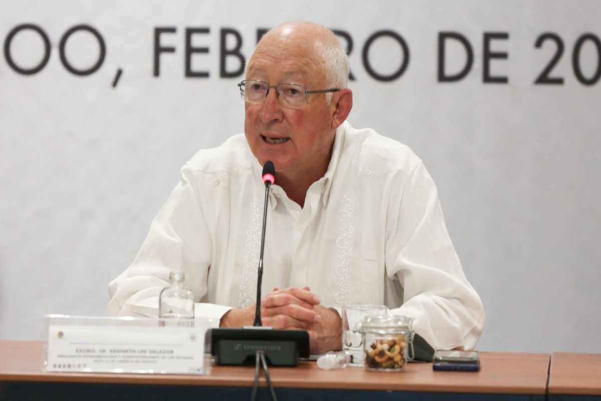 López Obrador respaldó al embajador de EU en México, Ken Salazar.