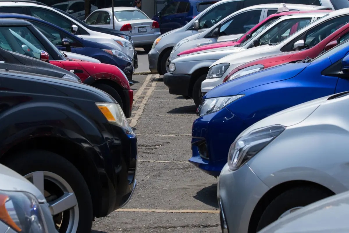 En el primer mes del año, la venta de autos registró una caída interanual.