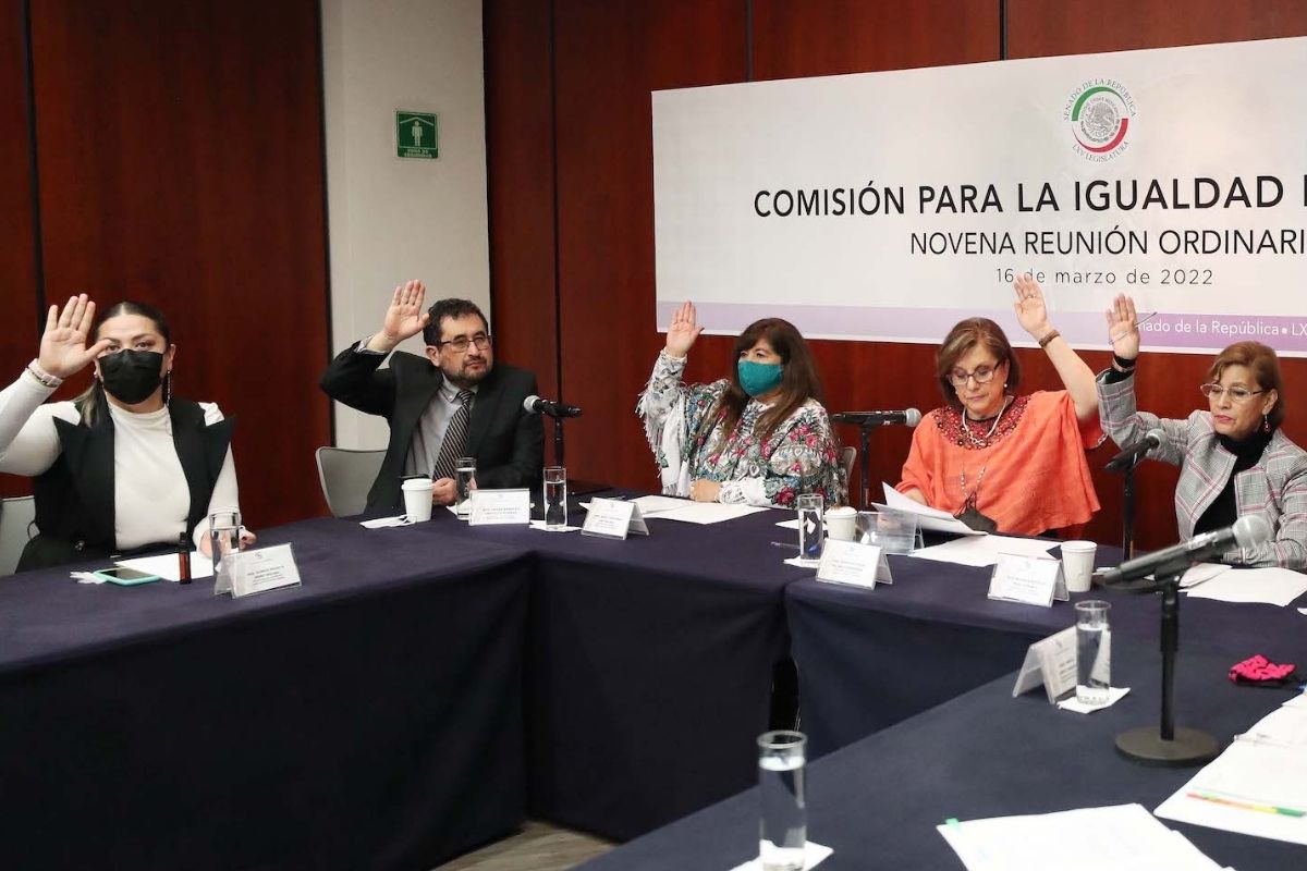 Foto:Twitter/@senadomexicano|Avalan en Comisiones, otorgar reconocimiento “Elvia Carrillo Puerto 2022” a Alicia Bárcenas