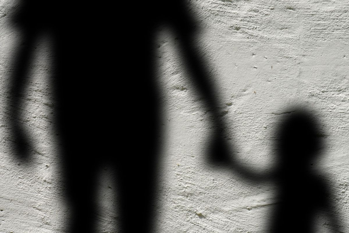 Foto: Pixabay|Mujer le corta los genitales a su esposo tras abusar de su hija