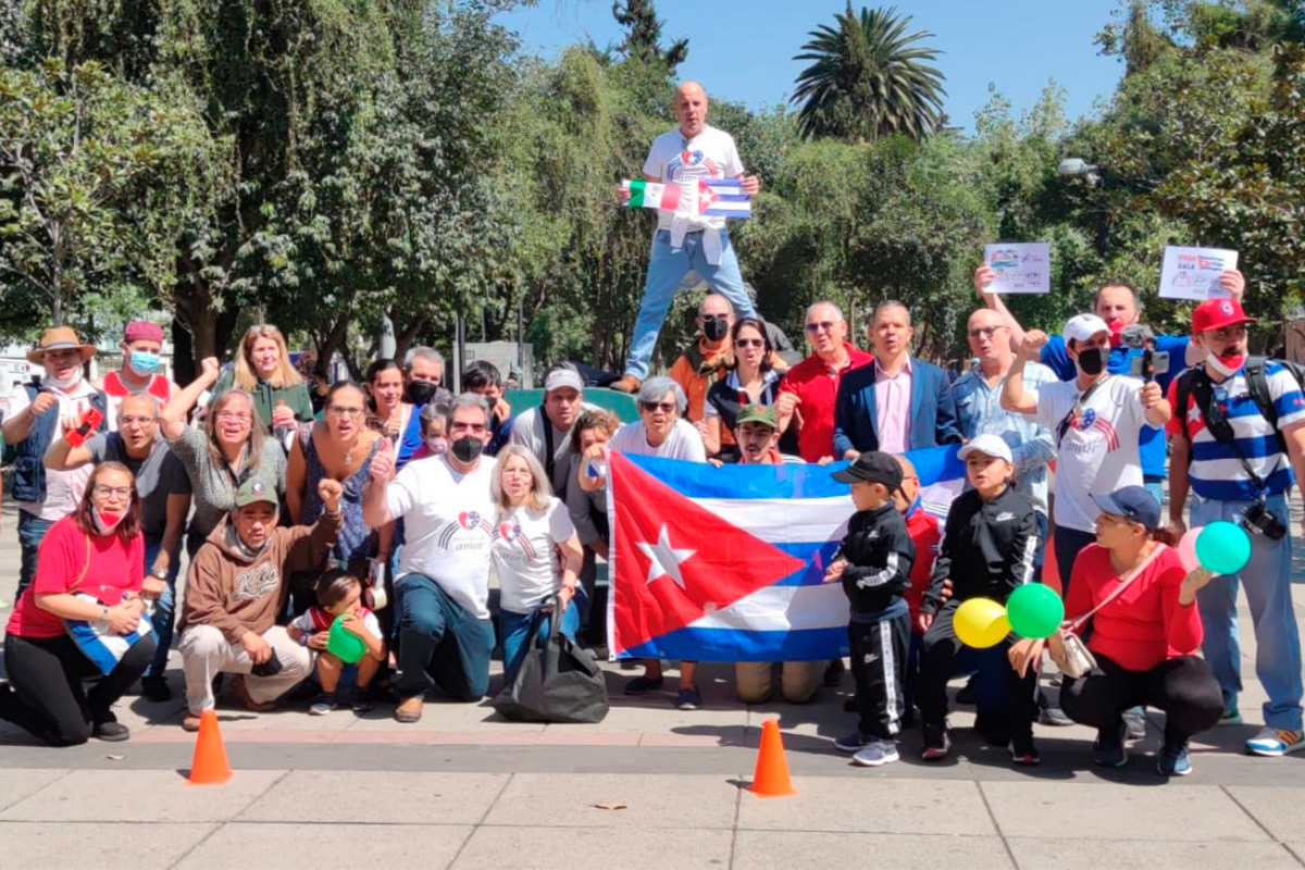 Caravana con causa, protestan en CDMX contra bloqueo a Cuba