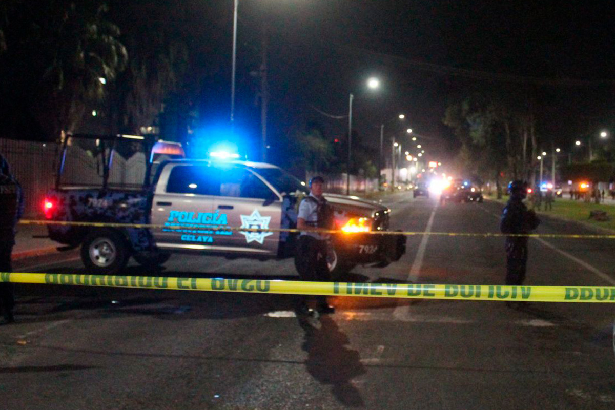 Abandonan 7 cuerpos calcinados en un vehículo en Guanajuato