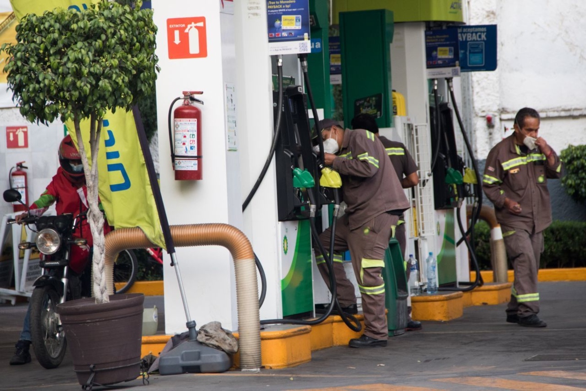 El Presidente informó que se analiza quitar el IEPS a las gasolinas.