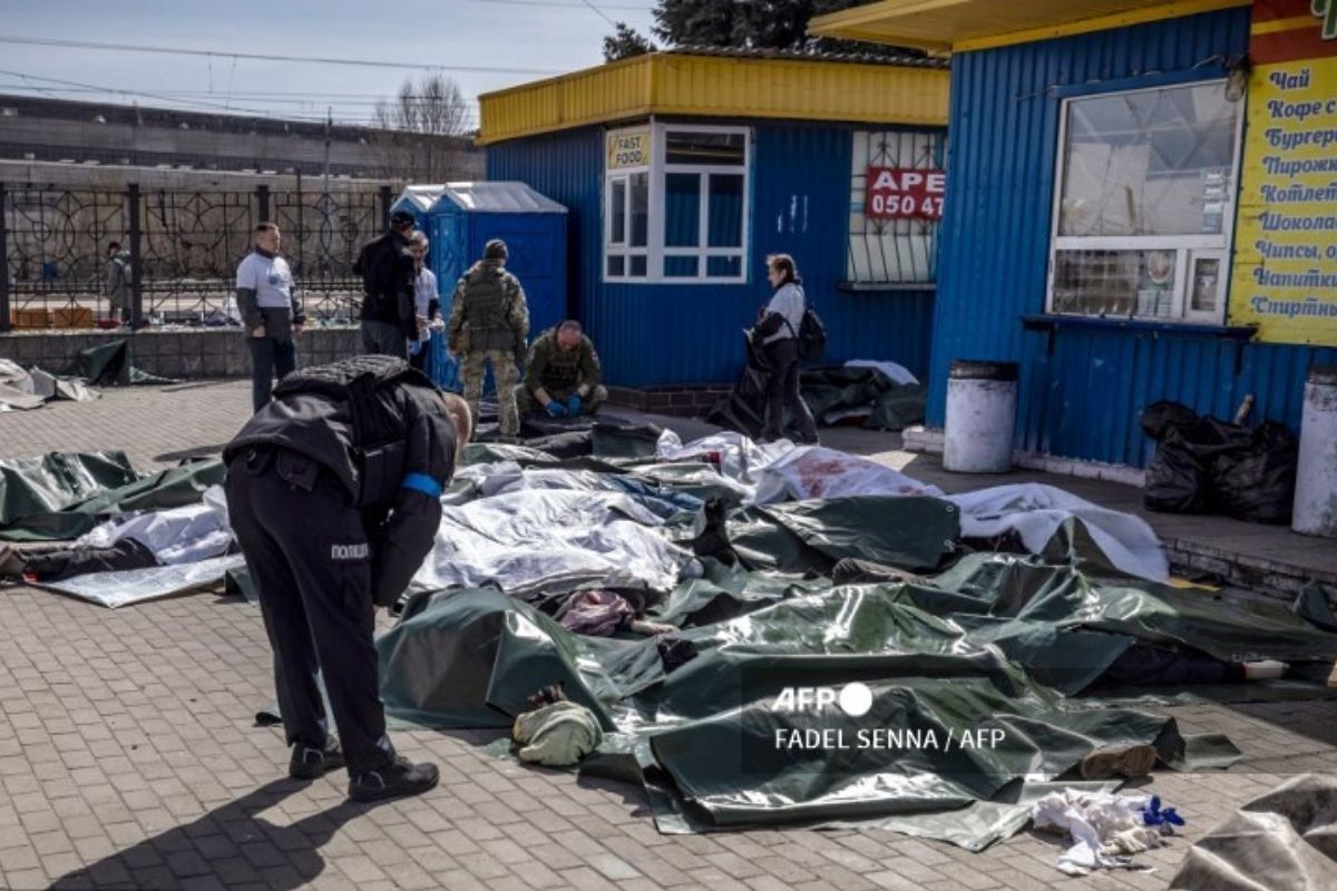 Foto:AFP|Al menos 39 civiles muertos en bombardeo de estación de tren en el este de Ucrania