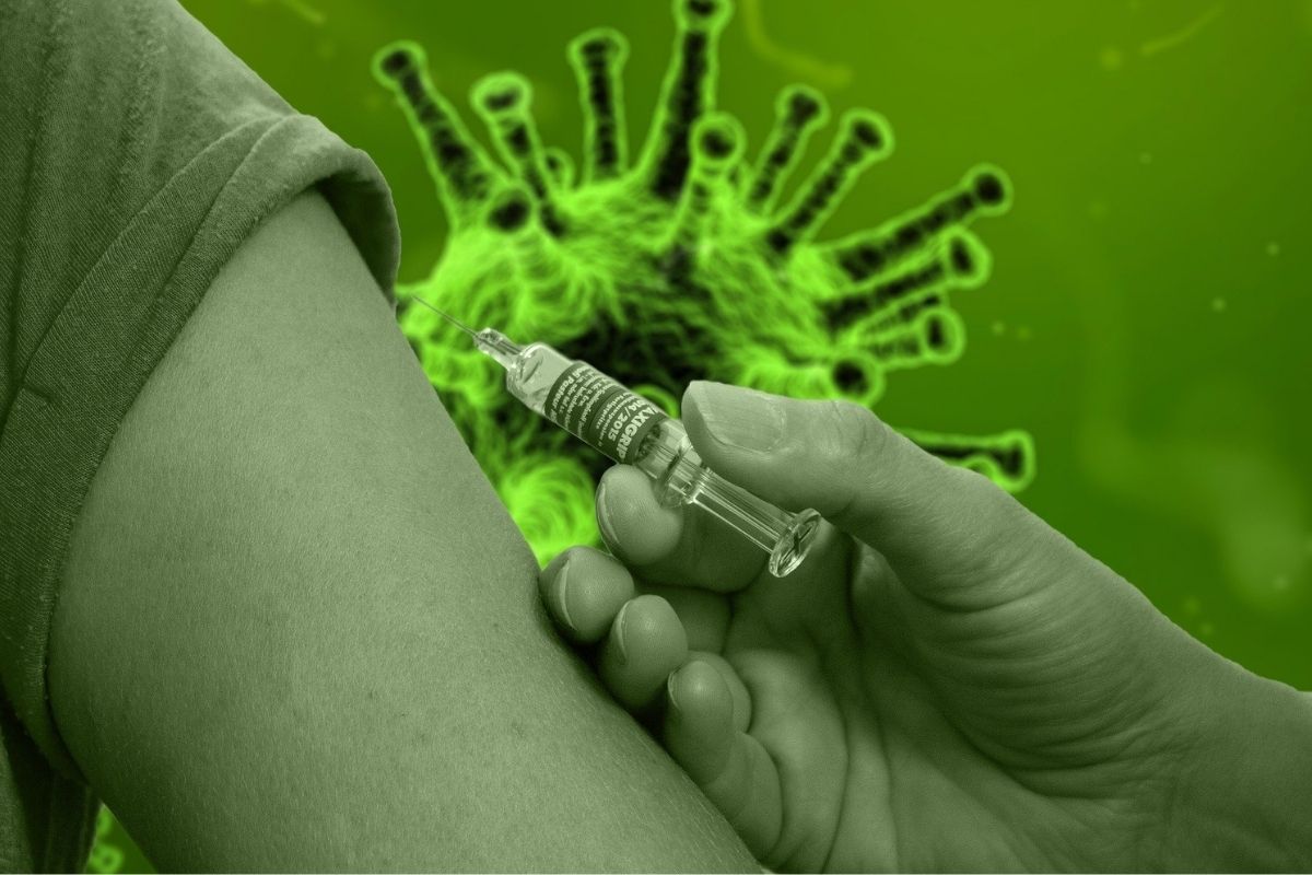 Foto:Pixabay|Hombre se vacuna 87 veces para revender certificados a los antivacunas