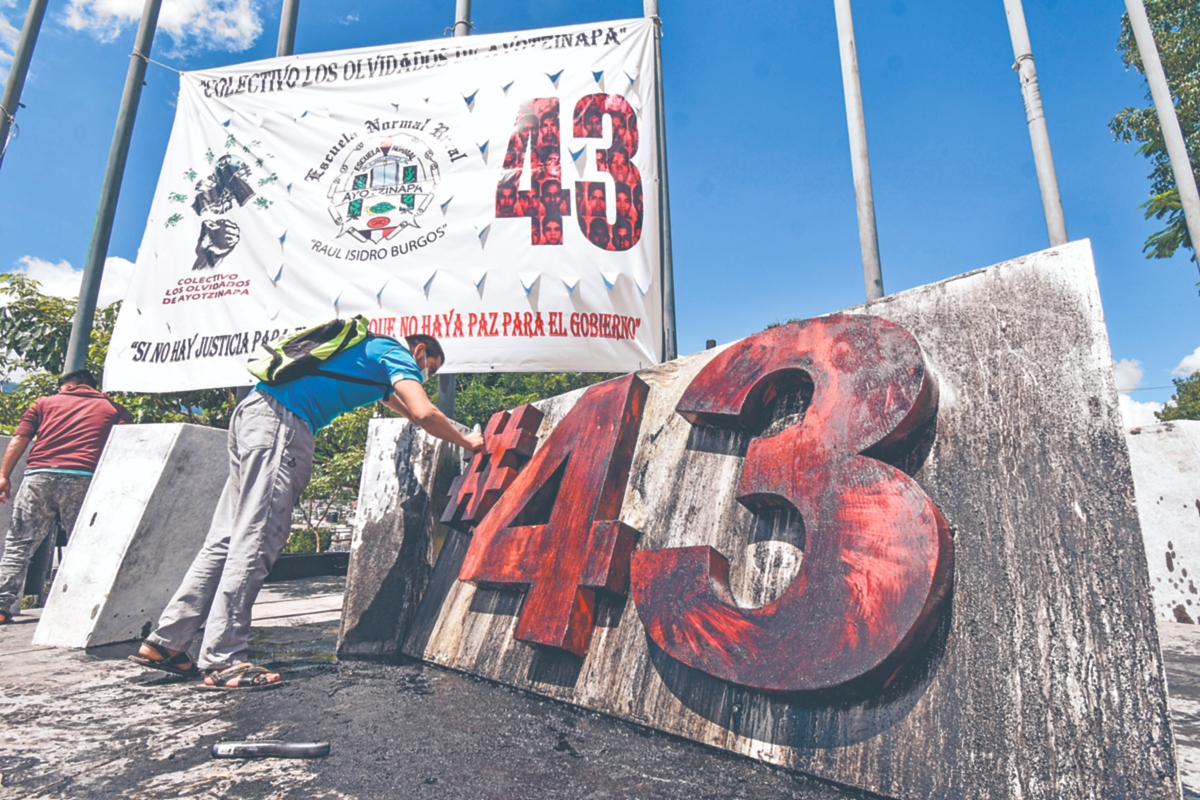 Crimen de Estado, desaparición de lo 43 normalistas de Ayotzinapa.
