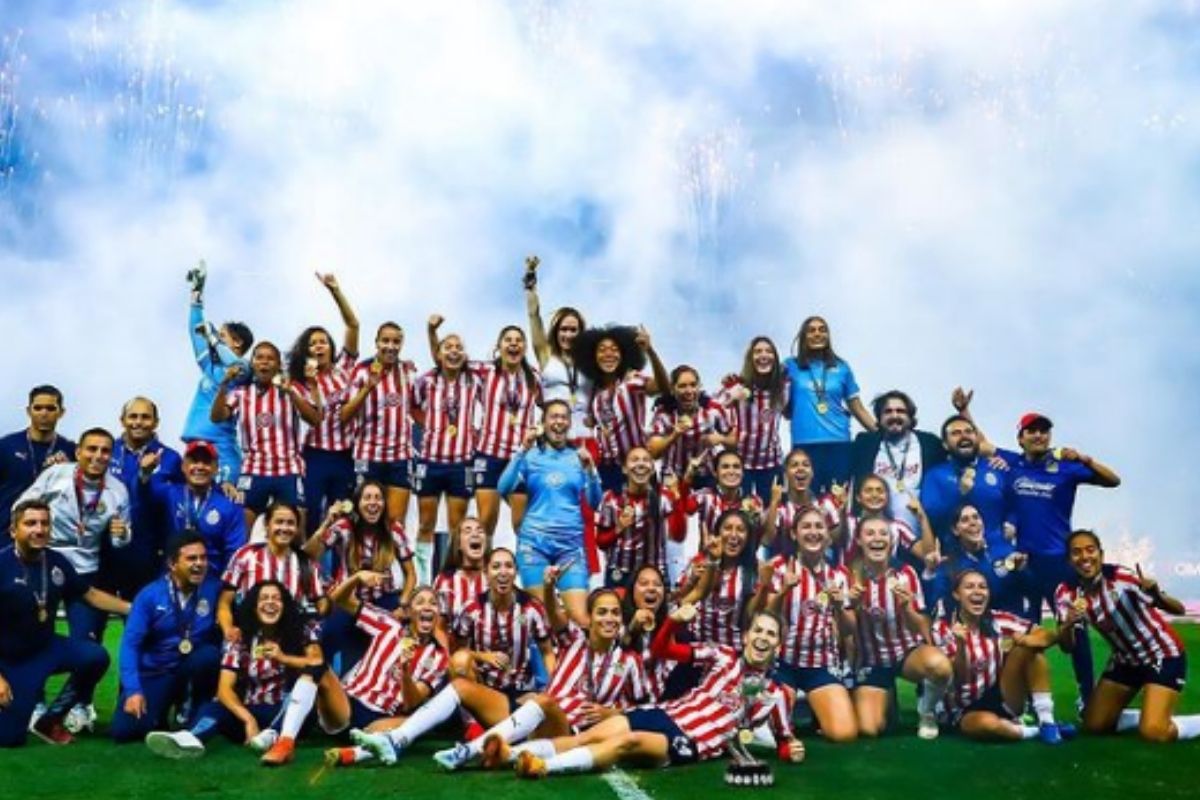 Foto:Instagram/@chivasfemenil|¿Qué premios ganarán las jugadoras de Chivas femenil tras coronarse campeonas?