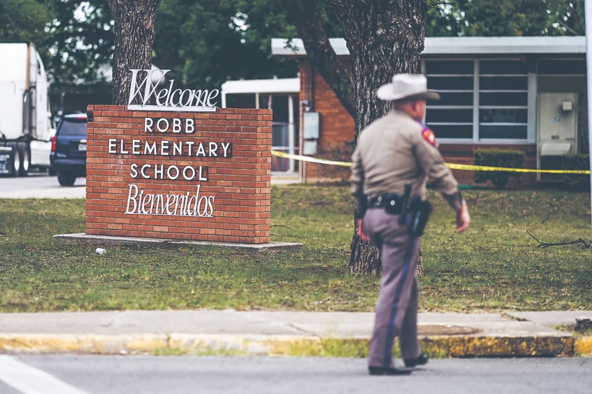 El gobernador de Texas dio detalles del ataque en una primaria de Uvalde.