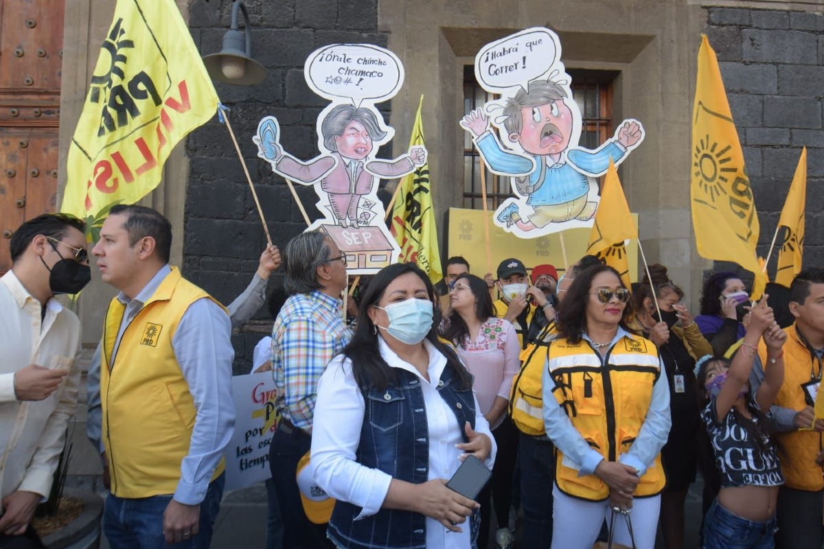 Foto:PRD|Protesta PRD ante la SEP; piden mantener las Escuelas de Tiempo Completo