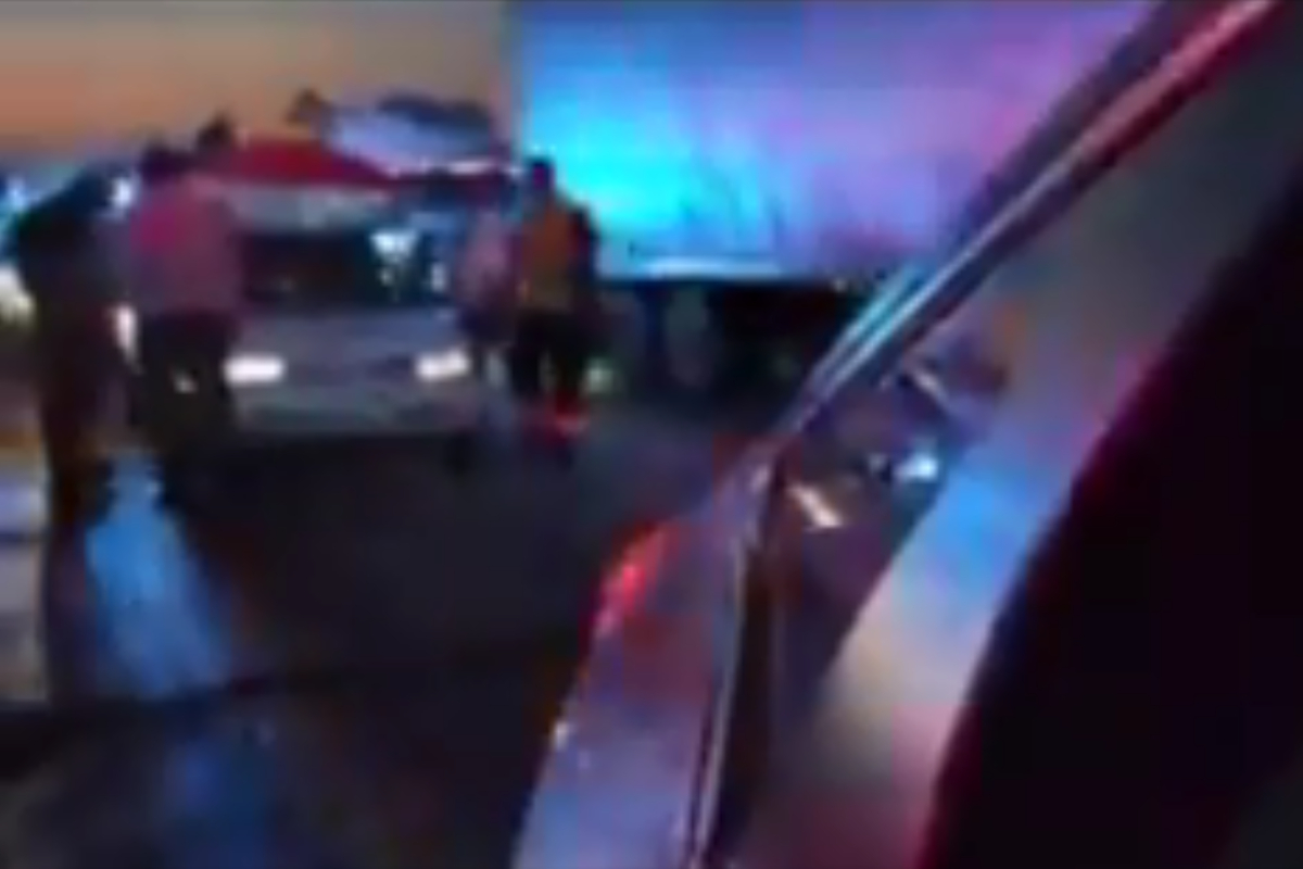 Automovilistas denuncian asalto masivo en Querétaro.
