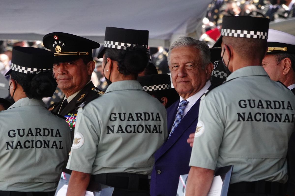 López Obrador adelantó que por acuerdo presidencial la Guardia Nacional pasará a la Sedena.
