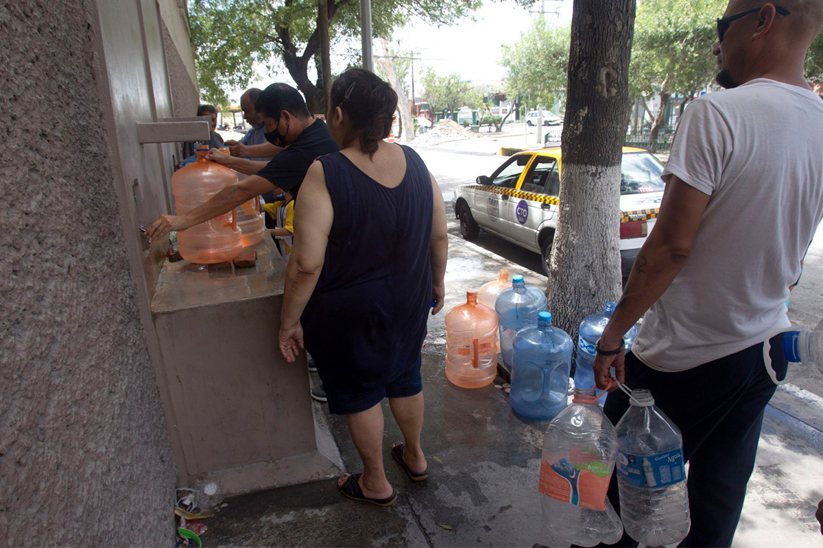 Exhortan a industriales y agricultores de Monterrey ceder agua para la población 