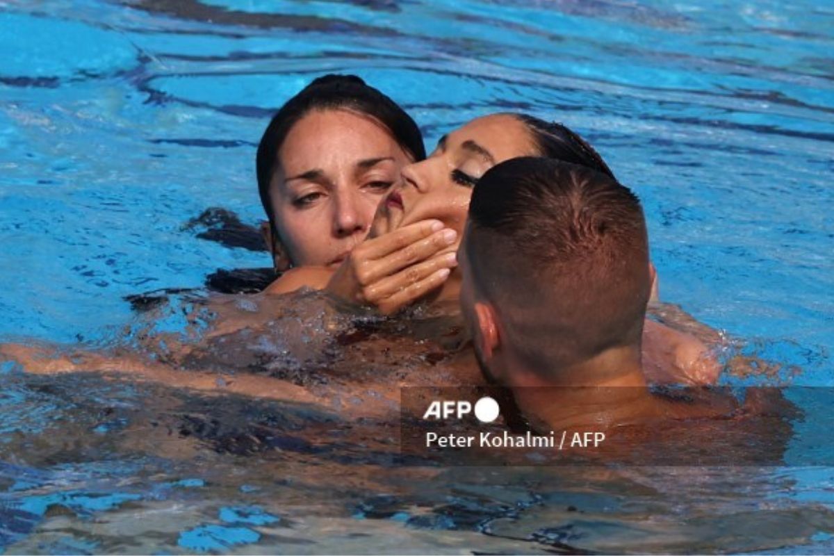 Foto:AFP|La nadadora rescatada durante los Mundiales podría competir de nuevo el viernes