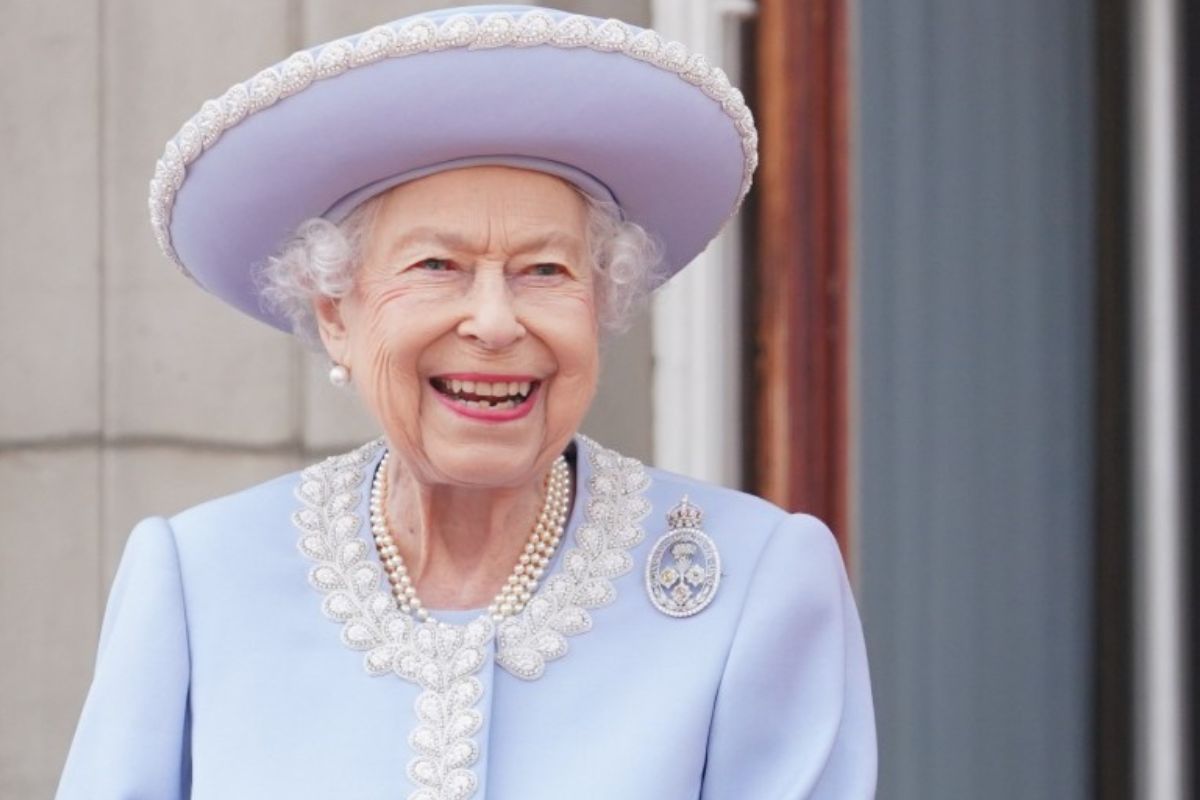 Foto:AFP|Los británicos toman el centro de Londres para celebrar a su "increíble" reina