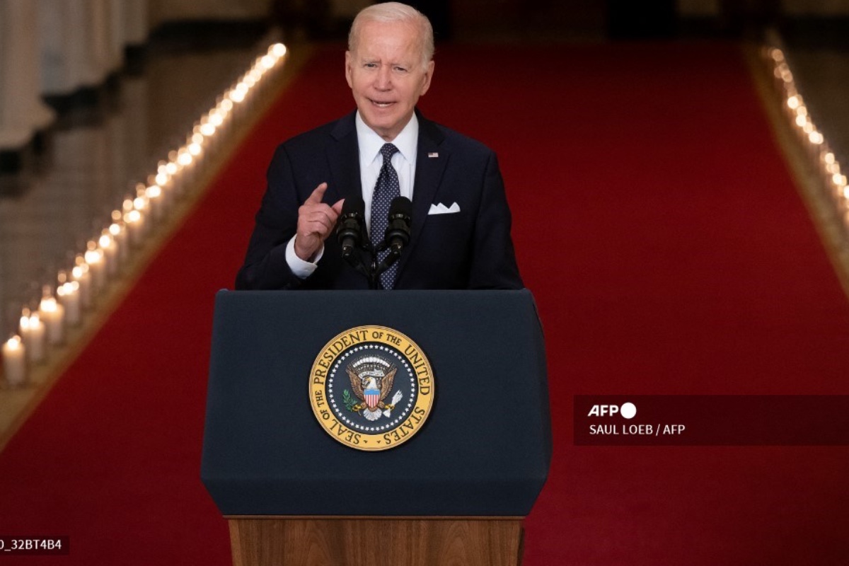 Biden urge a "prohibir" vender armas de asalto a particulares