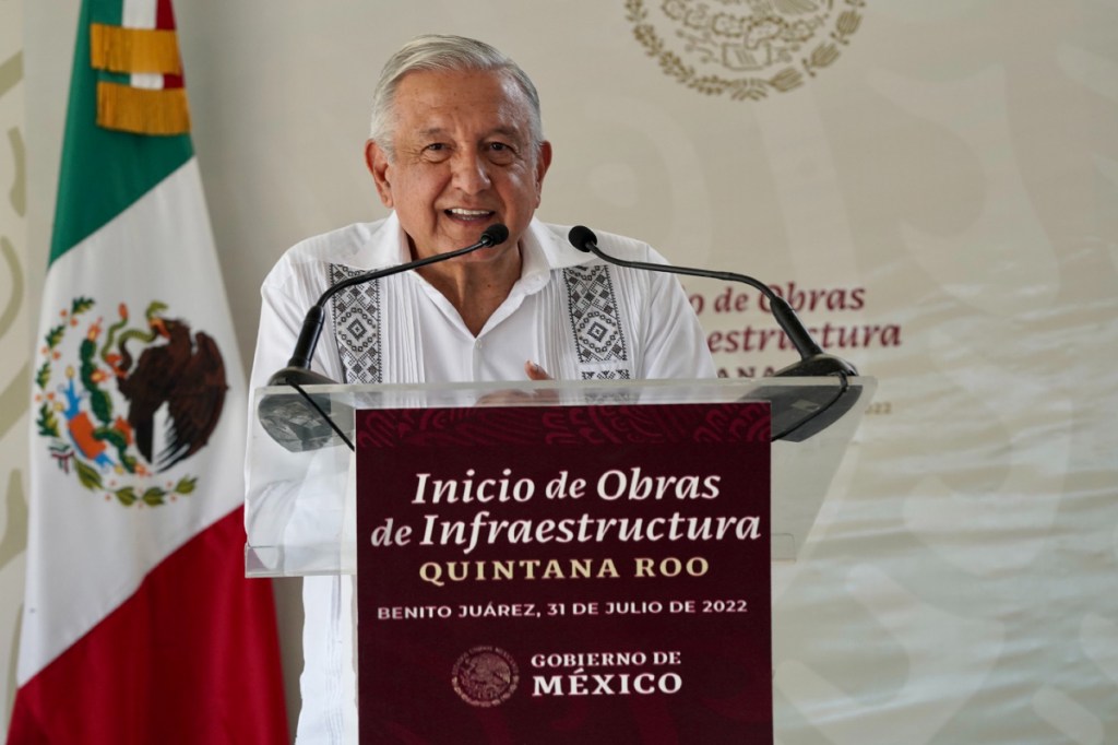 Encabeza AMLO inicio de obras en Quintana Roo.